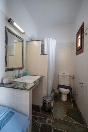 Bathroom 5, Mirsini Apartments in Sifnos, South Aegean