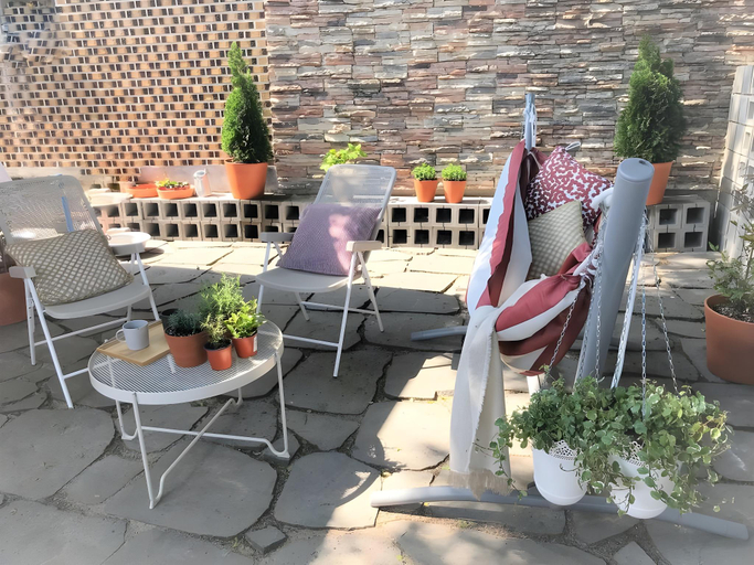 Others 4, Celties Pension, Namhae
