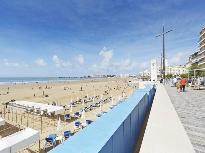 Others 4, Apartment in Oostduinkerke near the Beach, West-Vlaanderen