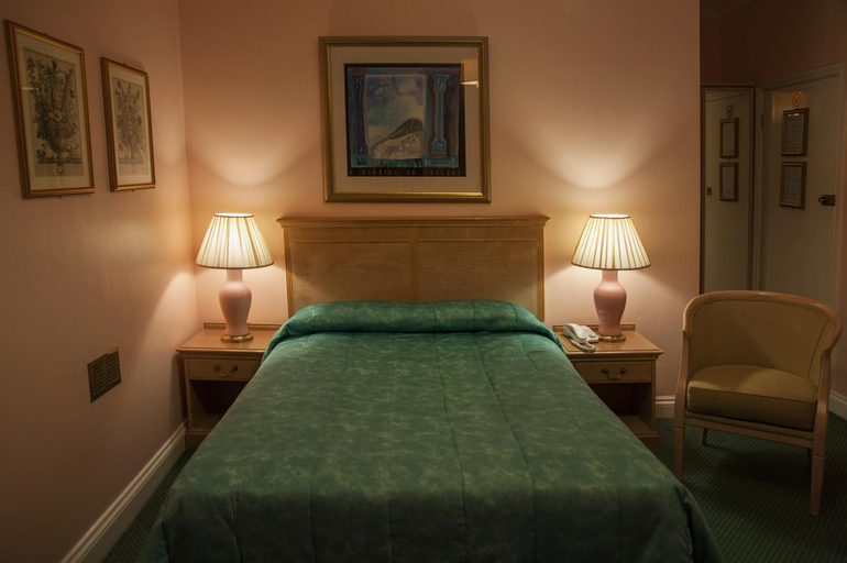 Others 5, Her Majesty Hotel, London
