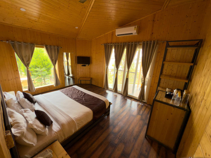 Bedroom 3, The Woods Retreat, Garhwal
