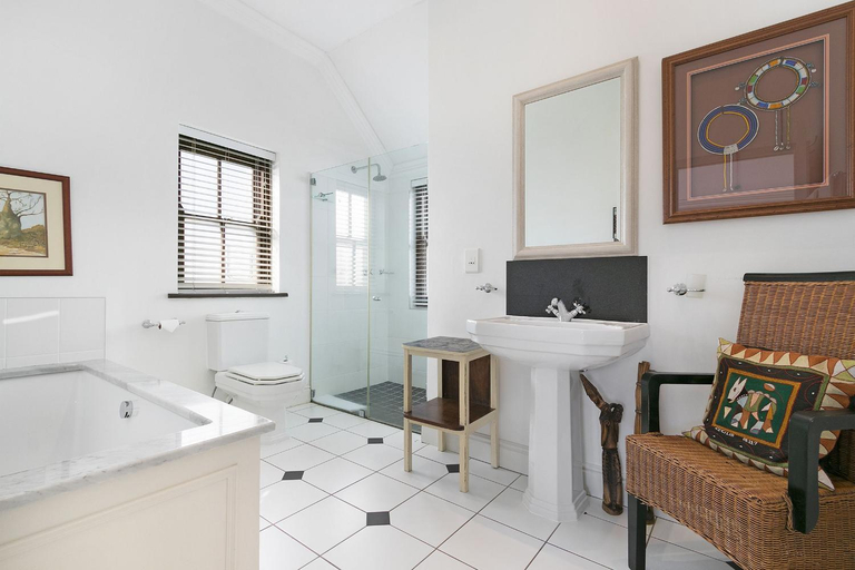 Bathroom 4, Winelands Golf Lodges 14, Cape Winelands