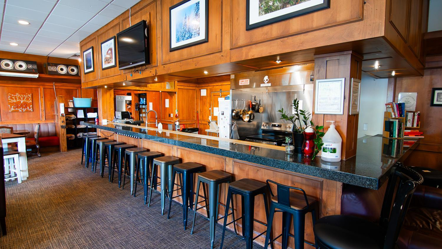 Food & Drinks 4, Park City Hostel, Summit