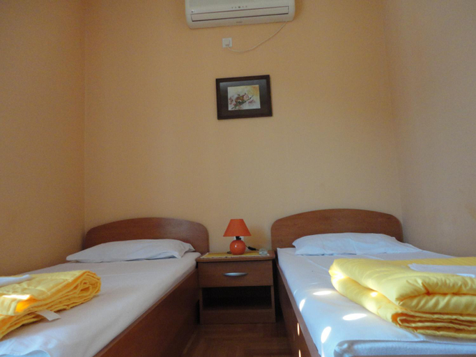 Others 2, Studio Apartment Danka Old Town Budva