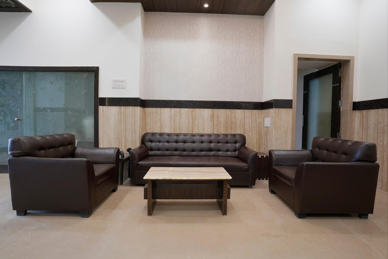 Public Area 2, Hotel Kamran Residency, Mumbai Suburban