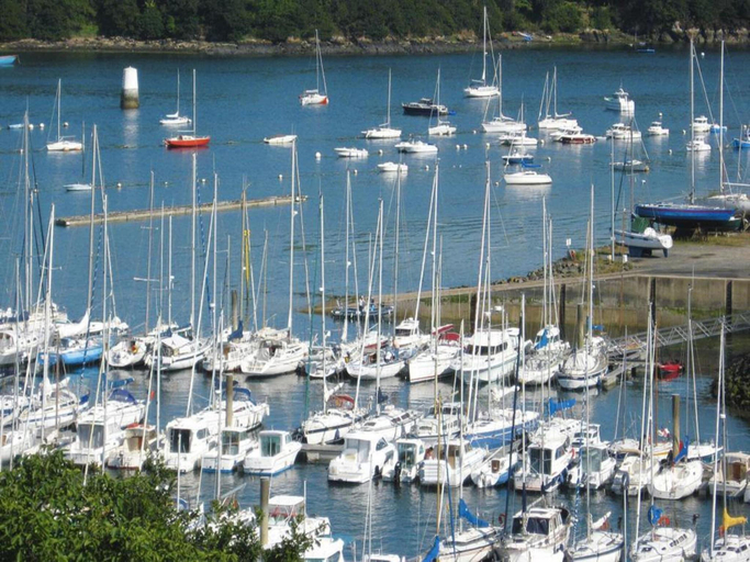 3, House in St. Quay near GR34 and Beaches, Côtes-d'Armor