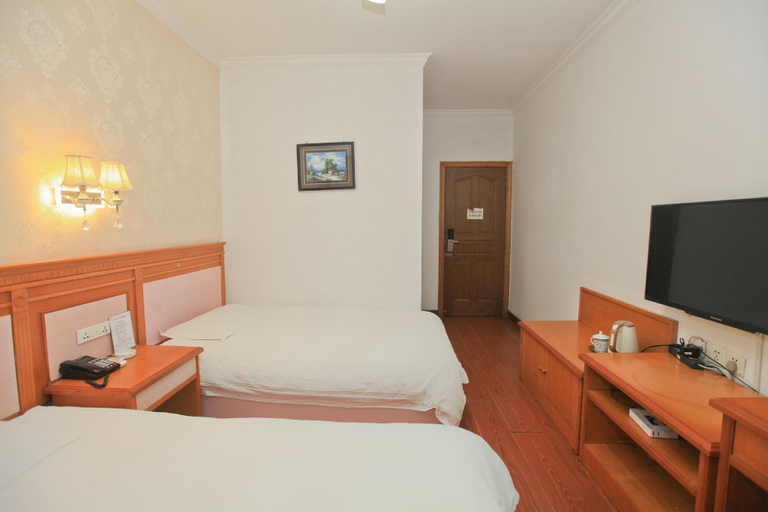 Bedroom 3, Nanfang Hotel, Huangshan