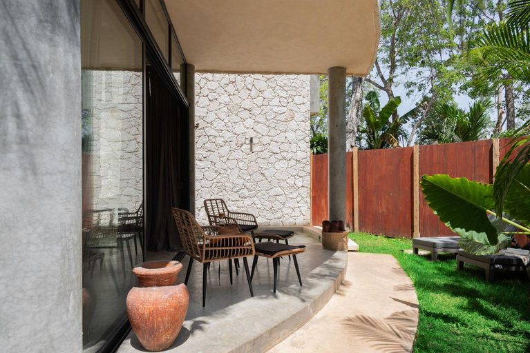 Exterior view 2, Villa Rousseau Tulum Jungle Priv Pool Concierge 1B, Cozumel