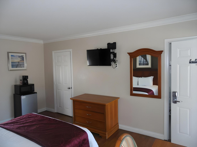 Bedroom 3, Hi-Way Host Motel, Los Angeles