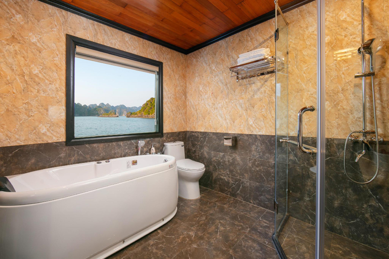 Bathroom, Arcady Boutique Cruise, Hạ Long