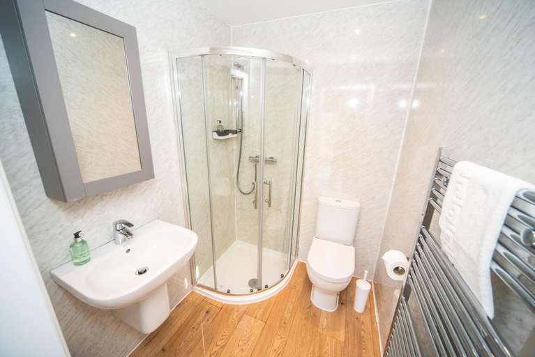 Bathroom 3, Broadford Lodges Skye, Highland