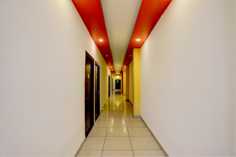 Public Area 2, Hotel O Elibrista, Meerut