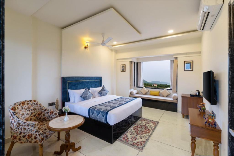 Bedroom 3, Traavista Aravali Mahal - Luxury Lake View Heritage Resort, Udaipur