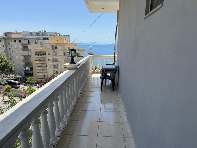 Others 2, Elisabeta Apartments, Sarandës