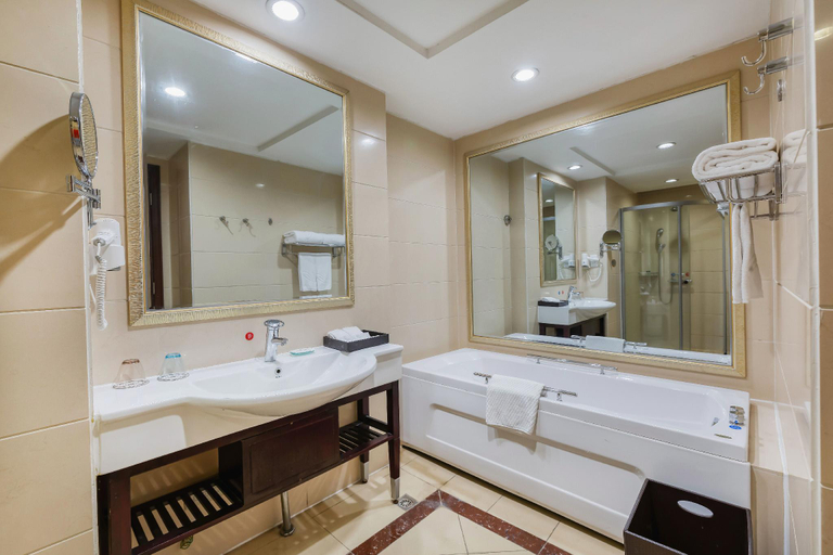 Bathroom 4, Country Garden Phoenix Hotel Anqing, Anqing