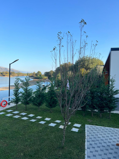 Others 5, Villa Teverde, Shkodrës