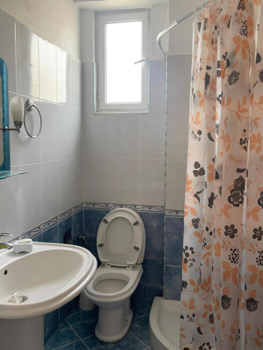 Bathroom 2, Exotic Holiday in Saranda, Sarandës