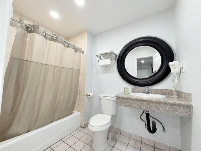 Bathroom 3, Uptown Inn, Los Angeles