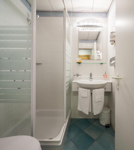 Bathroom 3, Hotel Federale, Lugano