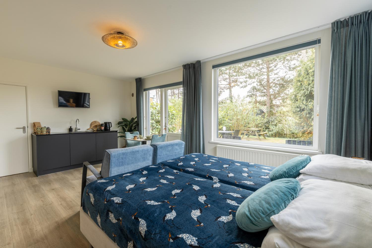 Bedroom 2, VlieMare Appartementen De Kluut, Vlieland