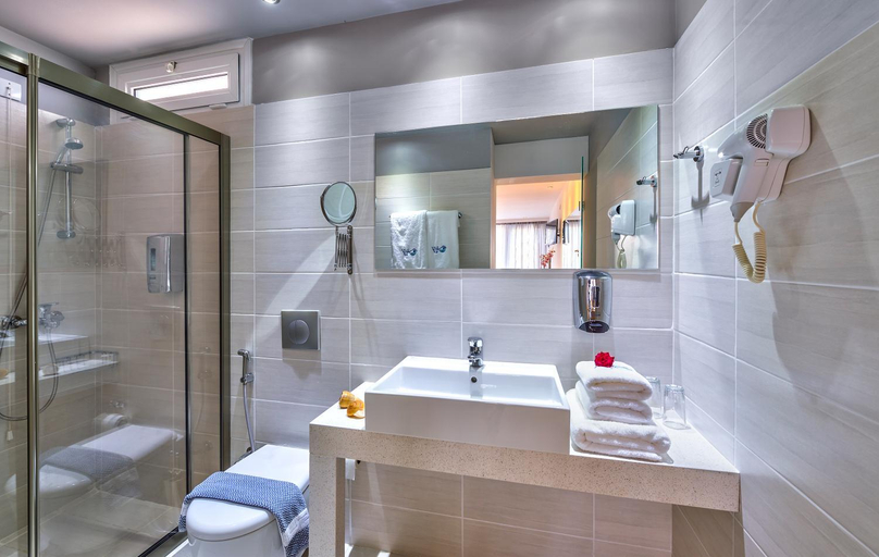 Bathroom, Happy Days Beach Hotel, Crete