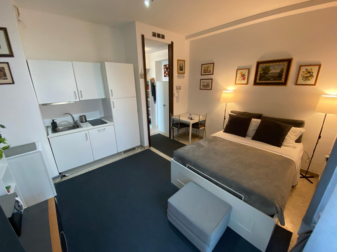Others 5, Short Rent Milan Porta Vittoria, Milano