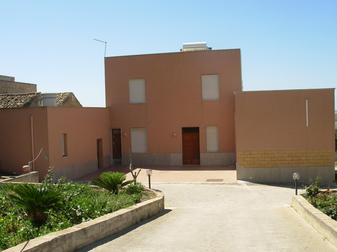 Exterior & Views 1, Baglio Gammicchia B&B, Trapani