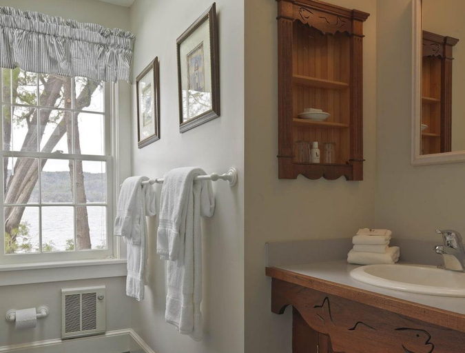 Bathroom 4, Basin Harbor, Addison