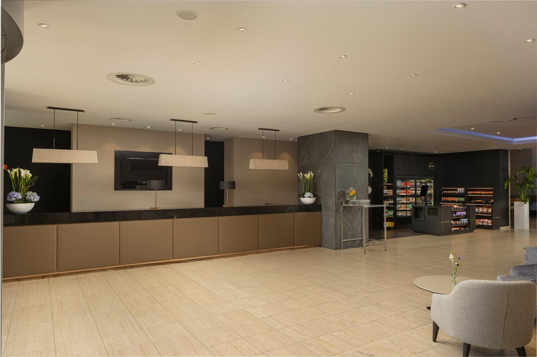 Public Area 2, Hilton Dusseldorf, Düsseldorf