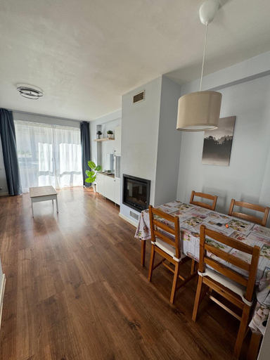 Food & Drinks 4, Margas Golf Apartment 2, Huesca