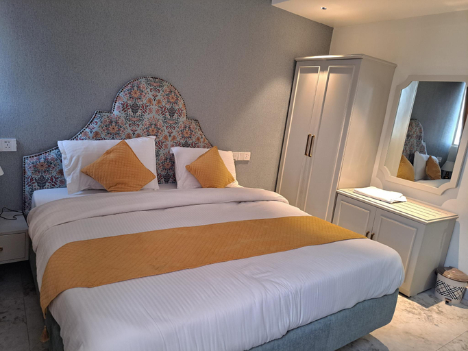 Bedroom 2, Hotel Razza, Ludhiana