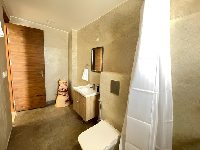 Bathroom 4, BedChambers Serviced Apartments near Golf Course, Gurgaon