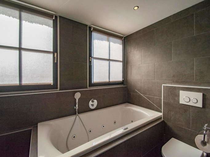 Bathroom 3, Villa in Callantsoog with Whirlpool and Beach, Zijpe