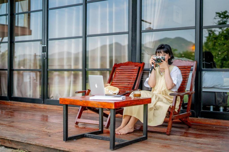 Food & Drinks 5, The River Life Resort, Sai Yok