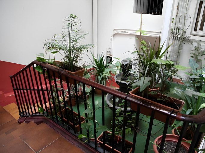 Others 5, Hostel Razio, Barcelona