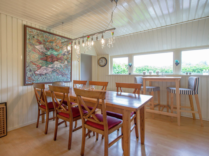 Food & Drinks 4, Waterfront Stelp Farmhouse with Sauna, Nijefurd