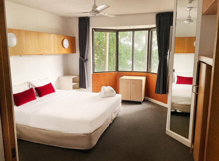 Bedroom 3, Tiki Hotel Surfers Paradise, Gold Coast