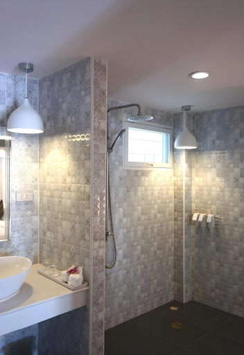 Bathroom 4, NanNakara Boutique Hotel, Muang Nan