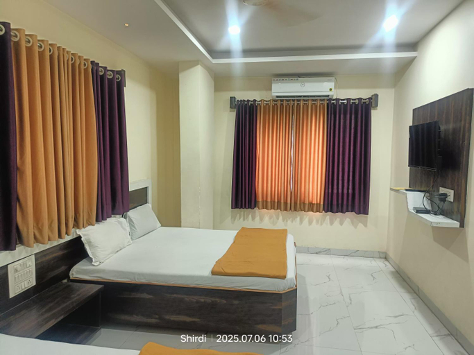 Bedroom 2, Hotel Sai Viraj Palace , Ahmadnagar