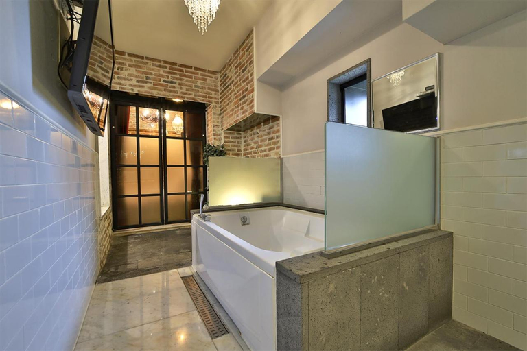 Bathroom 3, Hotel February Suseong, Buk