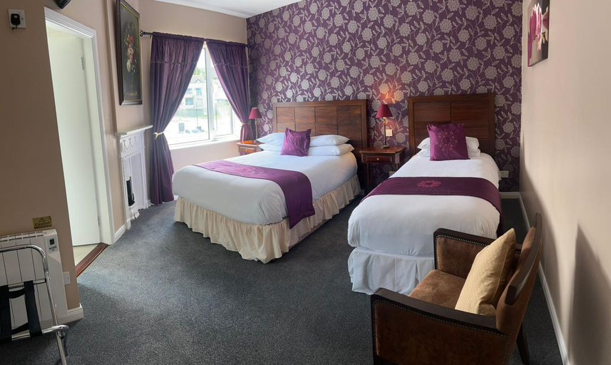 Bedroom 2, Grand Central Hotel