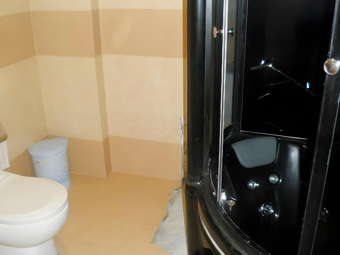 Bathroom 2, Imperial Suites Hotel, Manama