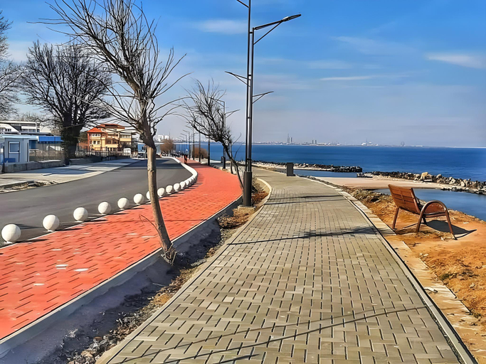 Others 5, Hotel Mercur, Tuzla