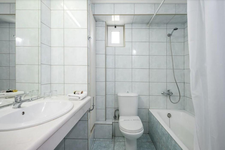 Bathroom 4, Heronissos Hotel, Crete