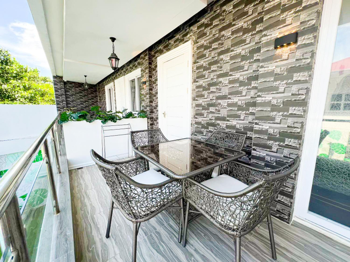 Others 5, Ronina's Hotel Sipocot, Sipocot