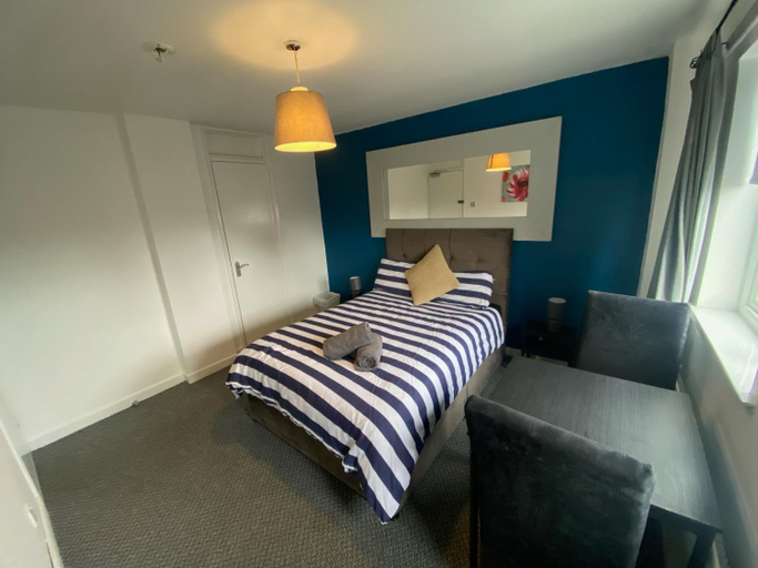 Others 5, bnb81, Belfast