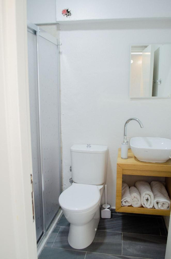 Bathroom 5, 1989 Hotel Sebat, Çeşme