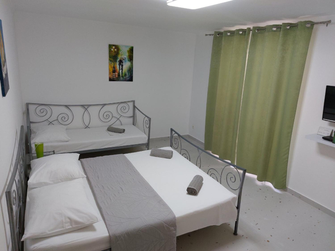 Bedroom 2, Apartments Batala, Dubrovnik