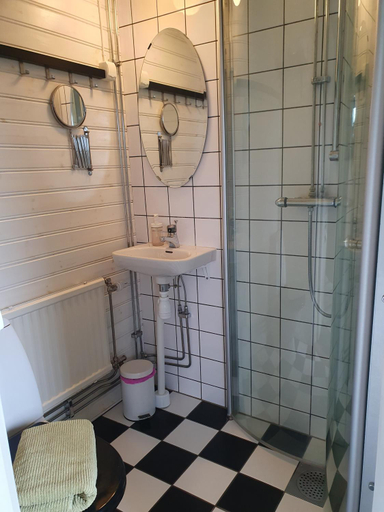 Bathroom 3, Ekeliden Bed & Breakfast  , Ulricehamn