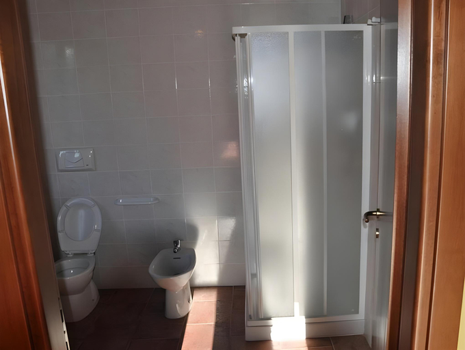 Bathroom 3, B&B Gassa d'Amante, Cagliari